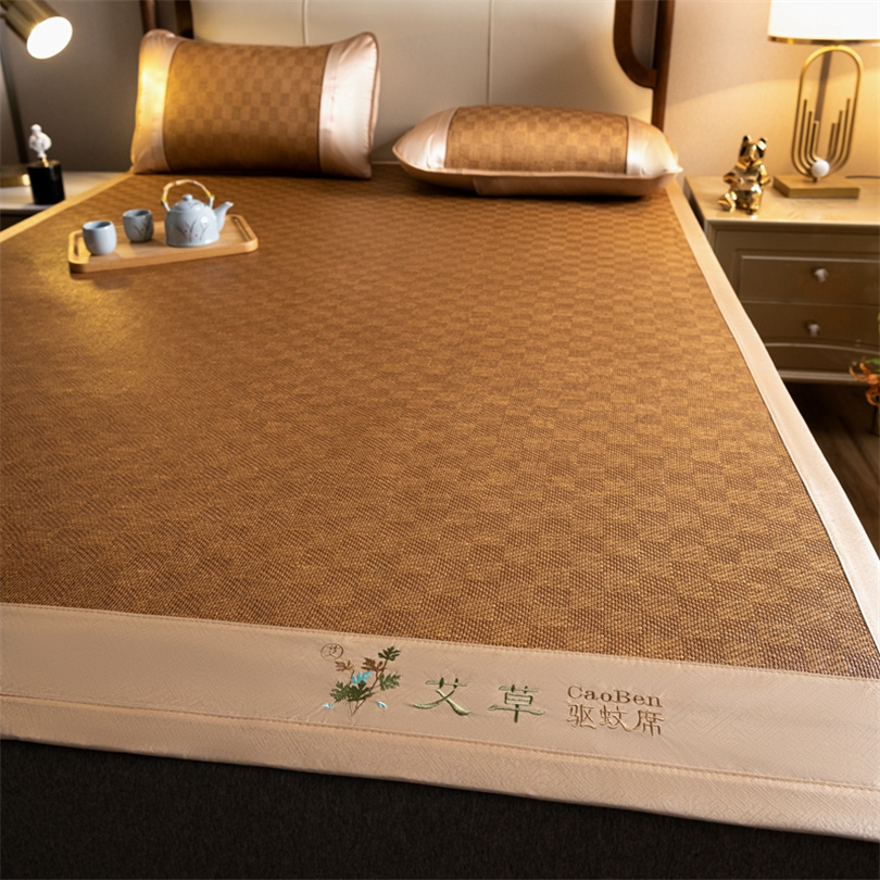 Cooling Mat Bamboo Summer Mat  - đánh giá và giá Silk Pillowcase Set